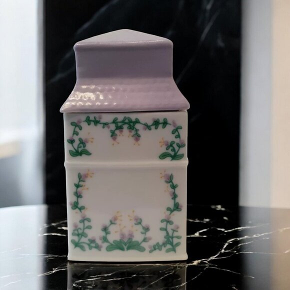 v i n t a g e :: 1989 The Lenox Spice Village  | MARJORAM House - Picture 2 of 11